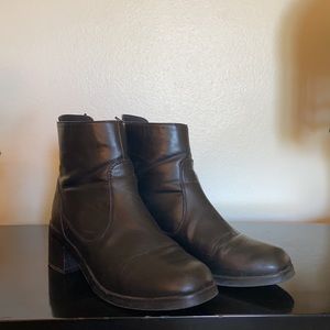 Zip up H&M boots